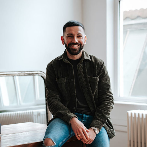 Portrait de Alexy BENTOLILA, Gérant associé d'ESSENTIEL Diagnostics Immobiliers